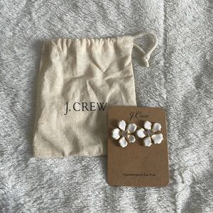 J.CREW earrings white pansy blossom flower gold tone stud floral with duster bag